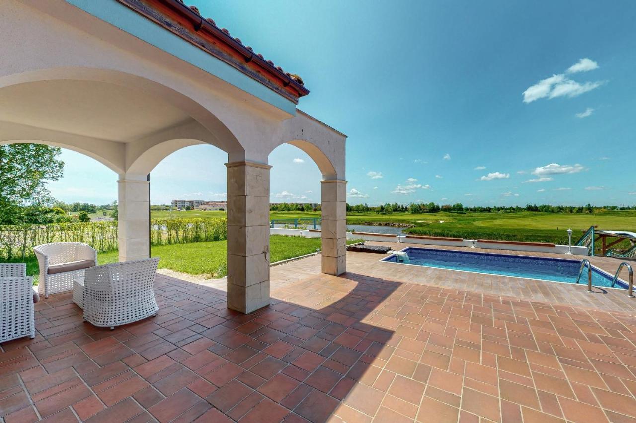 Lighthouse Luxe Estate Apart & Villas Μπαλτσίκ Εξωτερικό φωτογραφία