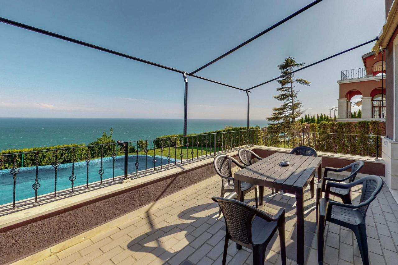 Lighthouse Luxe Estate Apart & Villas Μπαλτσίκ Εξωτερικό φωτογραφία