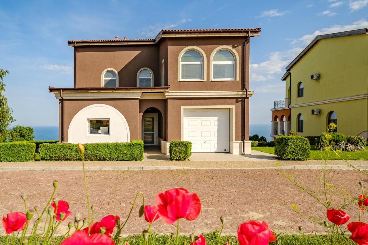 Lighthouse Luxe Estate Apart & Villas Μπαλτσίκ Εξωτερικό φωτογραφία