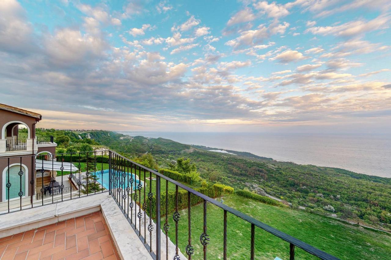 Lighthouse Luxe Estate Apart & Villas Μπαλτσίκ Εξωτερικό φωτογραφία
