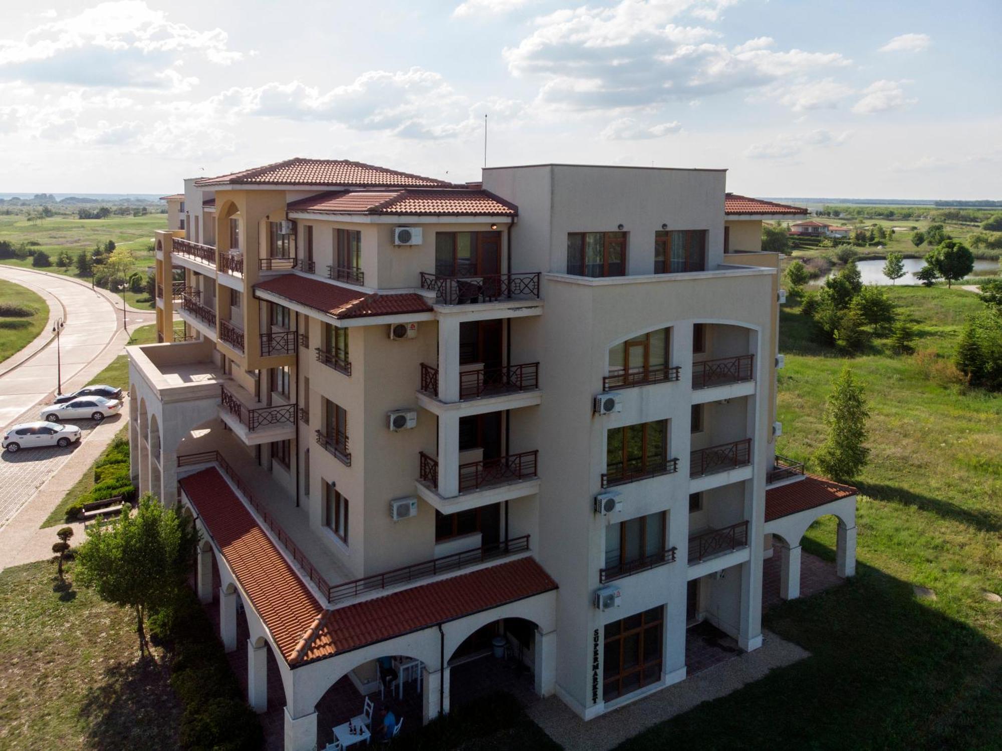 Lighthouse Luxe Estate Apart & Villas Μπαλτσίκ Εξωτερικό φωτογραφία