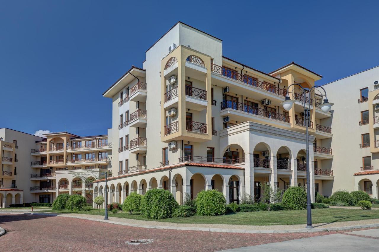 Lighthouse Luxe Estate Apart & Villas Μπαλτσίκ Εξωτερικό φωτογραφία