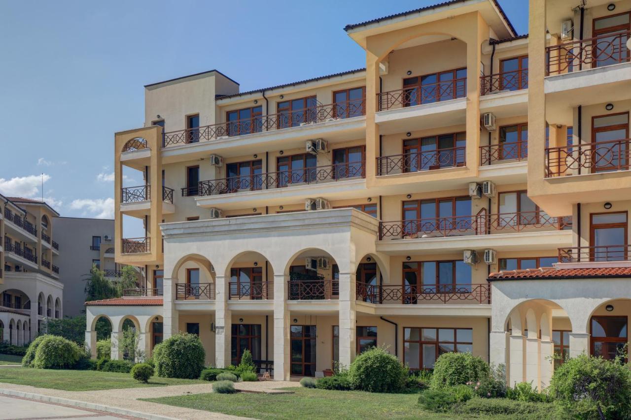 Lighthouse Luxe Estate Apart & Villas Μπαλτσίκ Εξωτερικό φωτογραφία