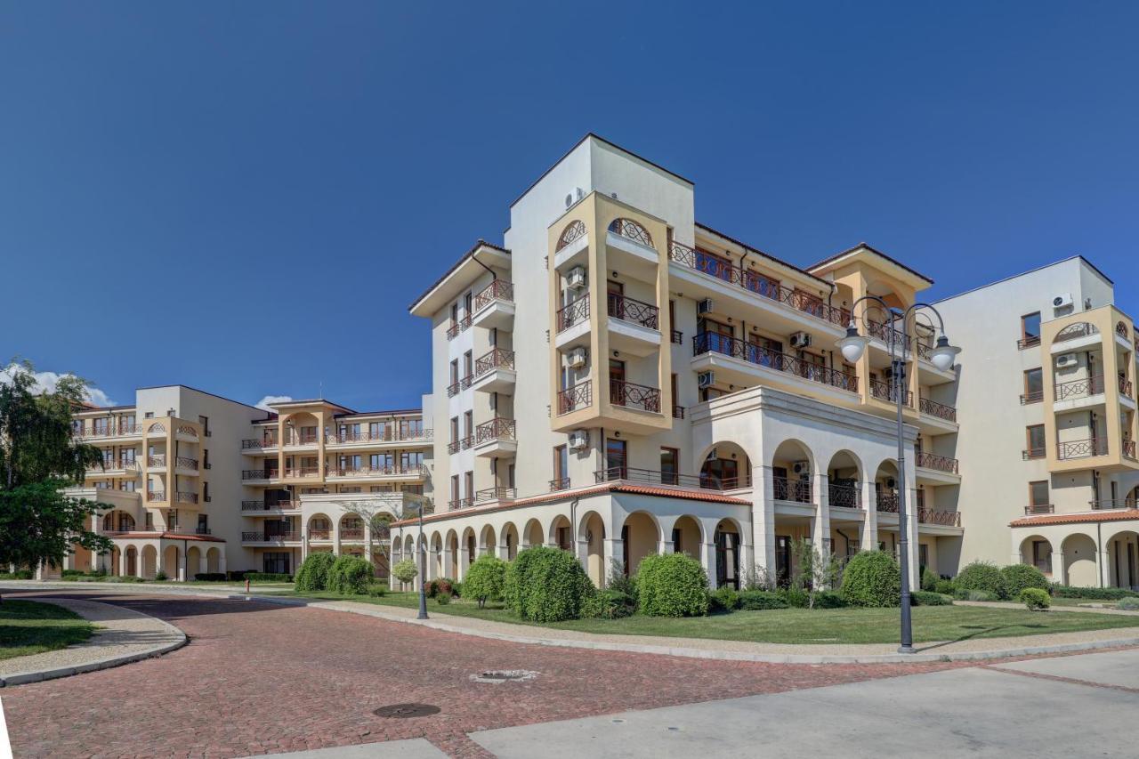 Lighthouse Luxe Estate Apart & Villas Μπαλτσίκ Εξωτερικό φωτογραφία